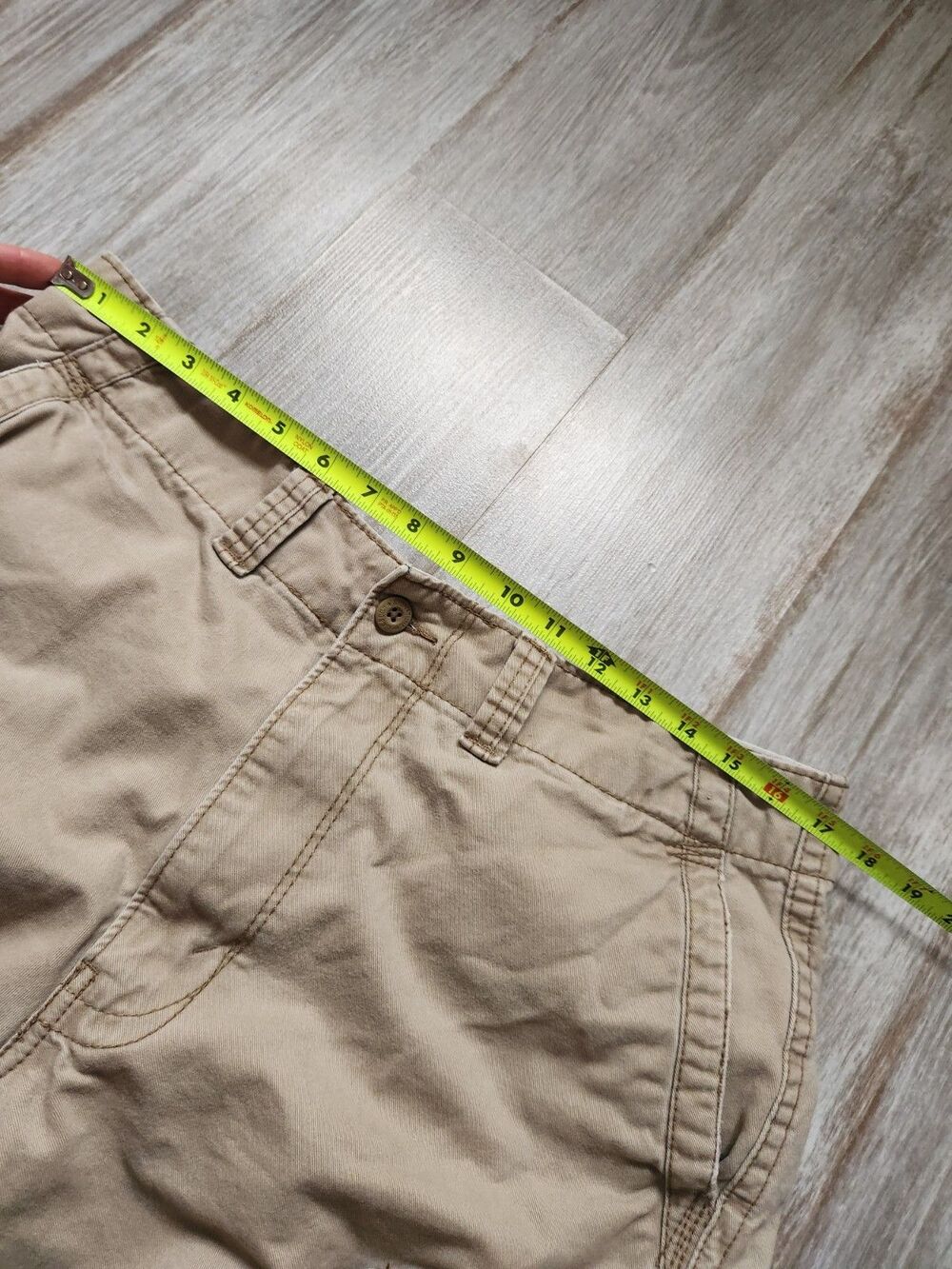 Levi Strauss & Co. Signature Authentics Cargo Shorts Men’s 34 Beige Tan Utility - Picture 5 of 8